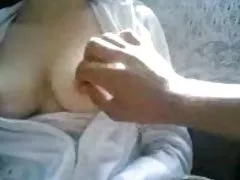 迈黑木吸一个鸡巴的话，她甜美的猫玩弄