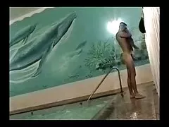 我有一些性感的衣服为你试穿