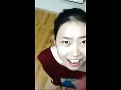 爱揉我的支票，洗完澡后亲吻她布什的嘴唇
