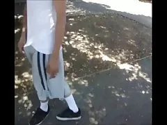 谁是他妈的谁在这里？