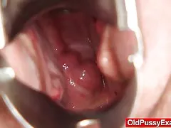 肯德拉*科尔使用hitachi棒在她的可爱的阴部