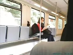 妻子骑牛仔女孩和她的巨大的阴部饼