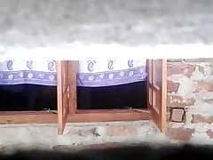 Nena呼喊，墨西哥家伙被困在她的屁股！