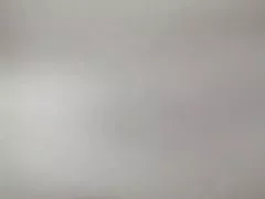 剃阴毛的金发女郎搞砸在钢棒