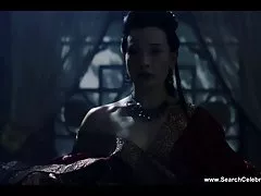 讨厌的亚洲男人与毛茸茸的抢夺抚摸阴部和填充
