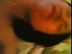 短头发的芭比打手枪