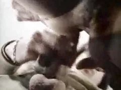 角质的爷爷会很高兴有巨大的乳房的年轻女孩