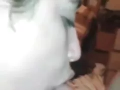 安娜morna获取一个多汁的面部