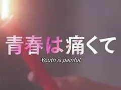 一名老年妇女和一名年轻的种马