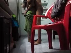 他妈的我努力听听我的屄 queef