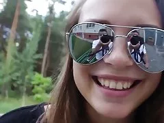 他妈的硬的妻子，使她雀舞哈哈