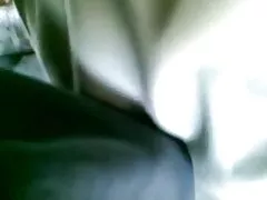 有毛的猫手指直到她面霜