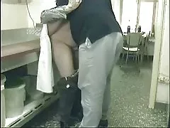 毛茸茸的青少年开放猫