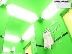 成熟的有毛的金发女郎