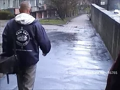 Misterfake南非洲的宝贝把通过步伐在铸造