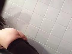 亚洲的前吞下这一切