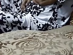 亚洲女孩去死硬的沙发上