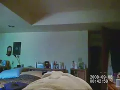 华丽的安娜给出了一个很好的按摩她的角质的客户
