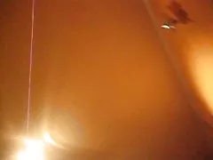 意大利宝贝指法上的摄像机